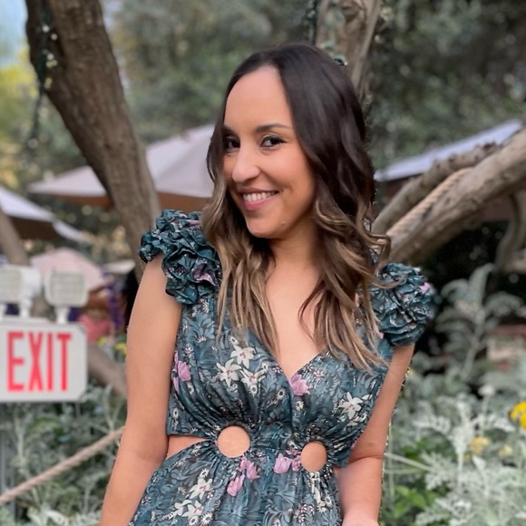 Meet your Posher, Karina - Picture 1 of 5